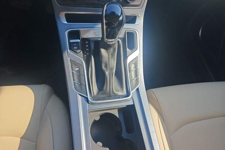 Used Geely Auto Emgrand 2018 1.5L CVT Luxury Model Gear Lever