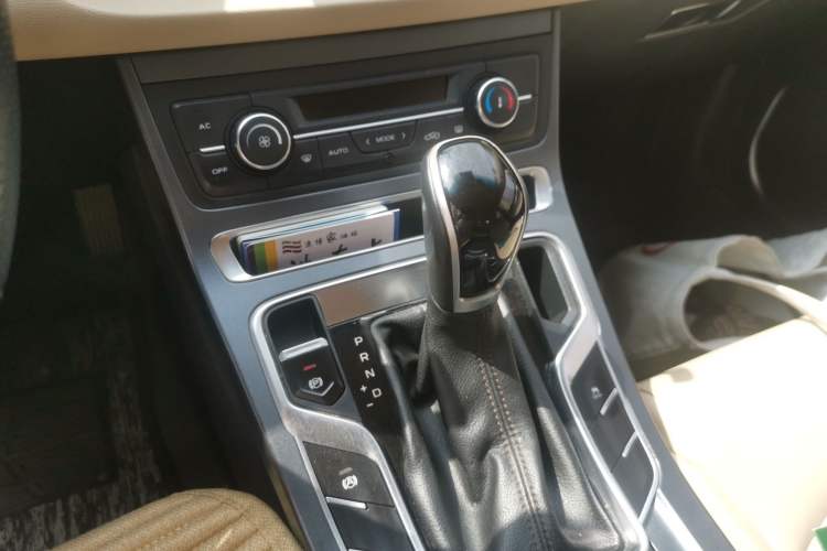 Used Geely Auto Emgrand 2018 1.5L CVT Luxury Model Gear Lever