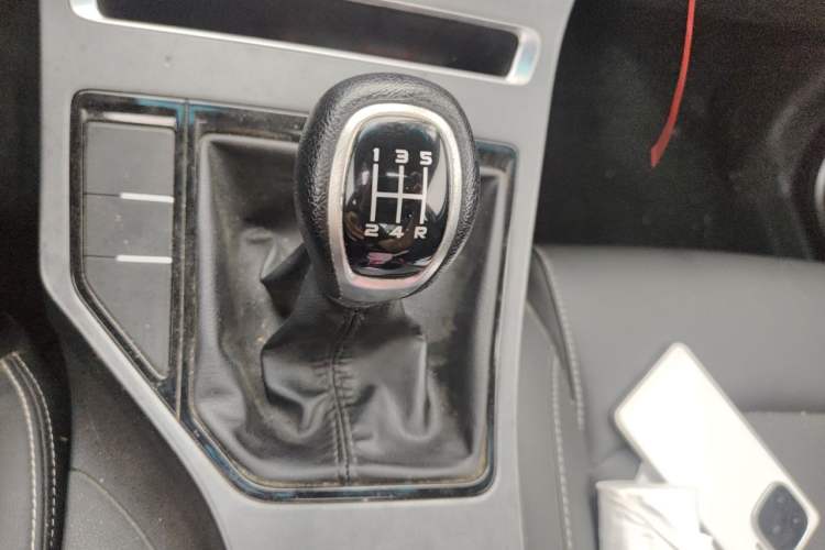 Used Geely Auto Emgrand 2018 1.5L Manual Upward Connect Edition Gear Lever