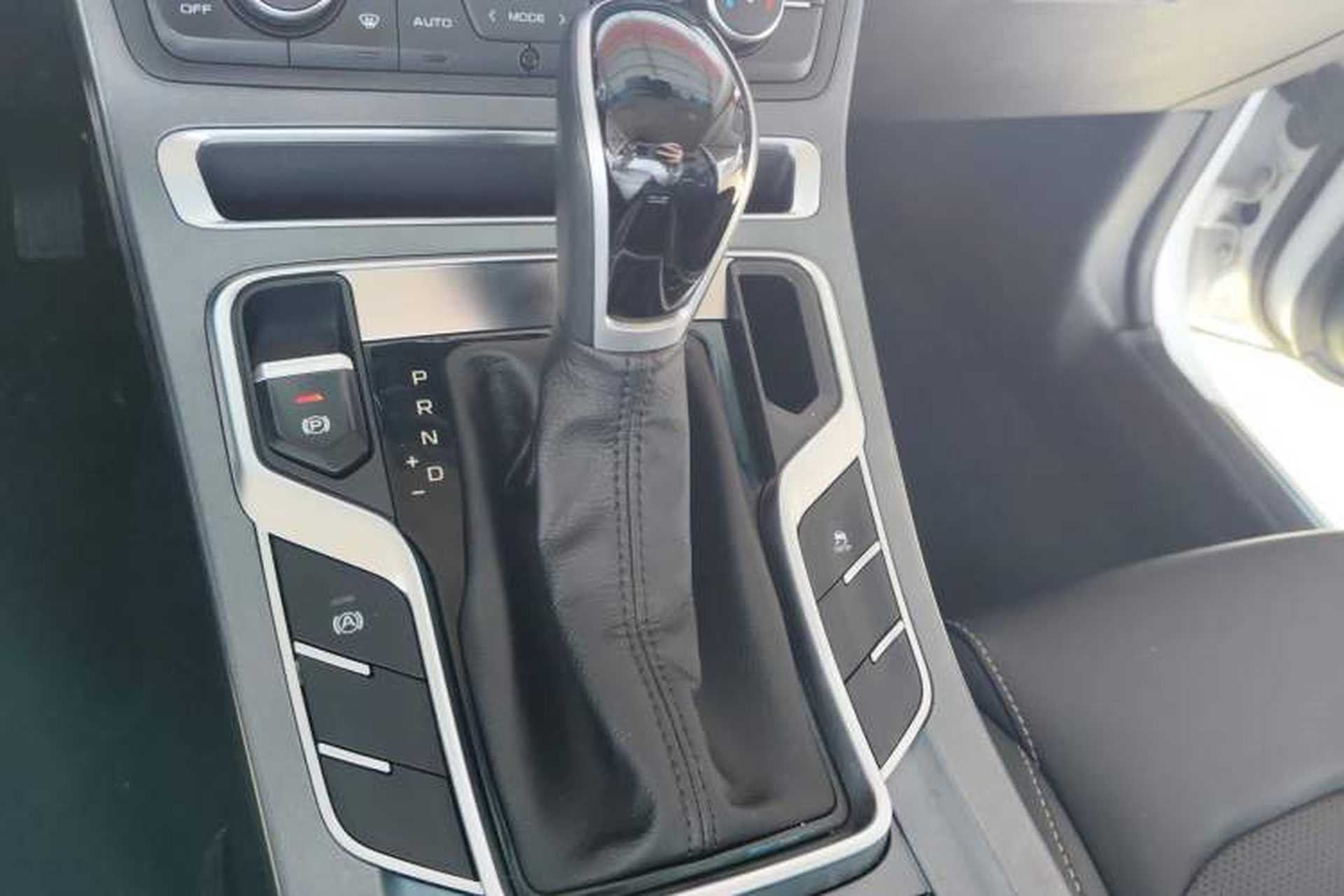 Used Geely Auto Emgrand 2018 1.5L CVT Upward Connect Edition Gear Lever