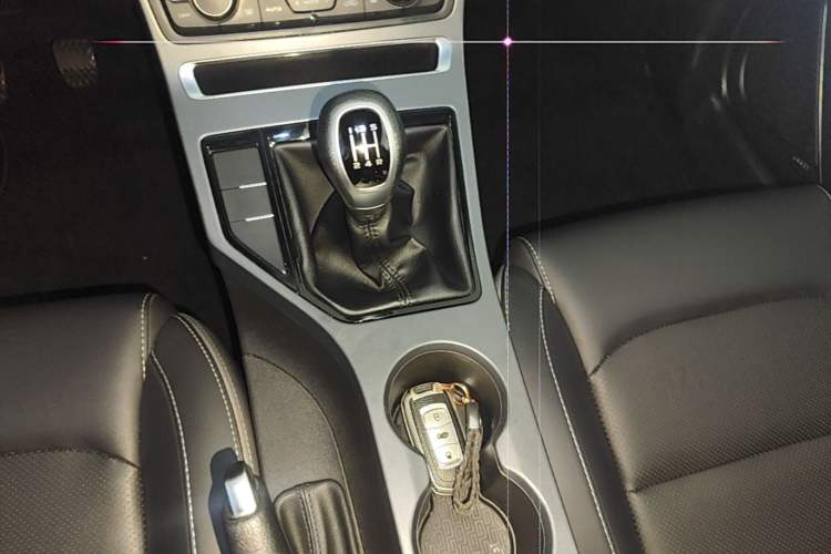 Used Geely Auto Emgrand 2018 1.5L Manual Upward Connect Edition Gear Lever