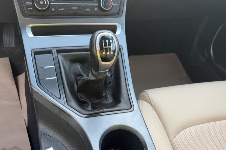 Used Geely Auto Emgrand 2018 1.5L Manual Luxury Model Gear Lever