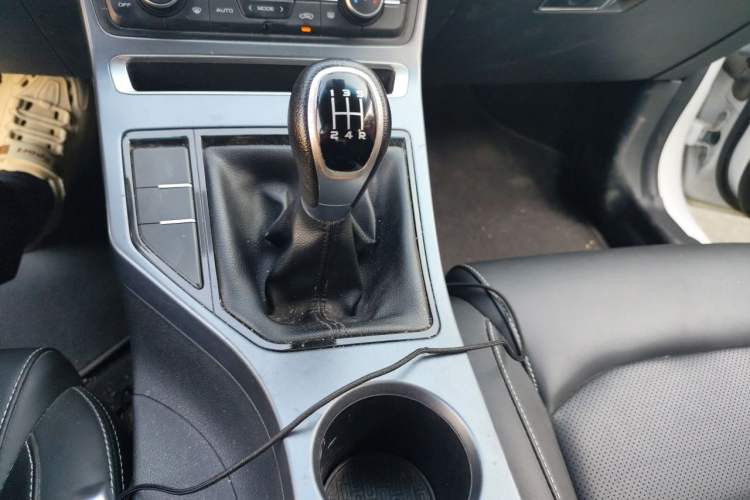Used Geely Auto Emgrand 2018 1.5L Manual Upward Connect Edition Gear Lever