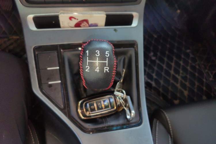Used Geely Auto Emgrand 2018 1.5L Manual Upward Connect Edition Gear Lever