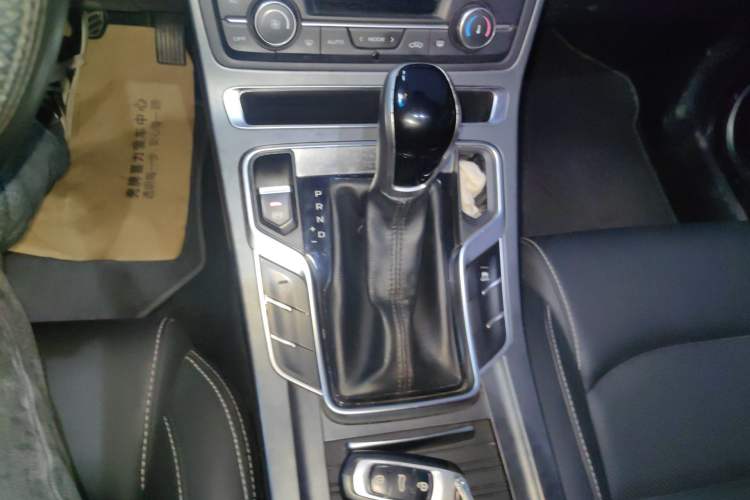 Used Geely Auto Emgrand 2018 1.5L CVT Upward Connect Edition Gear Lever