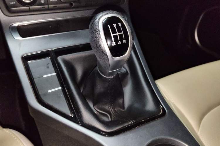 Used Geely Auto Emgrand 2018 1.5L Manual Luxury Model Gear Lever