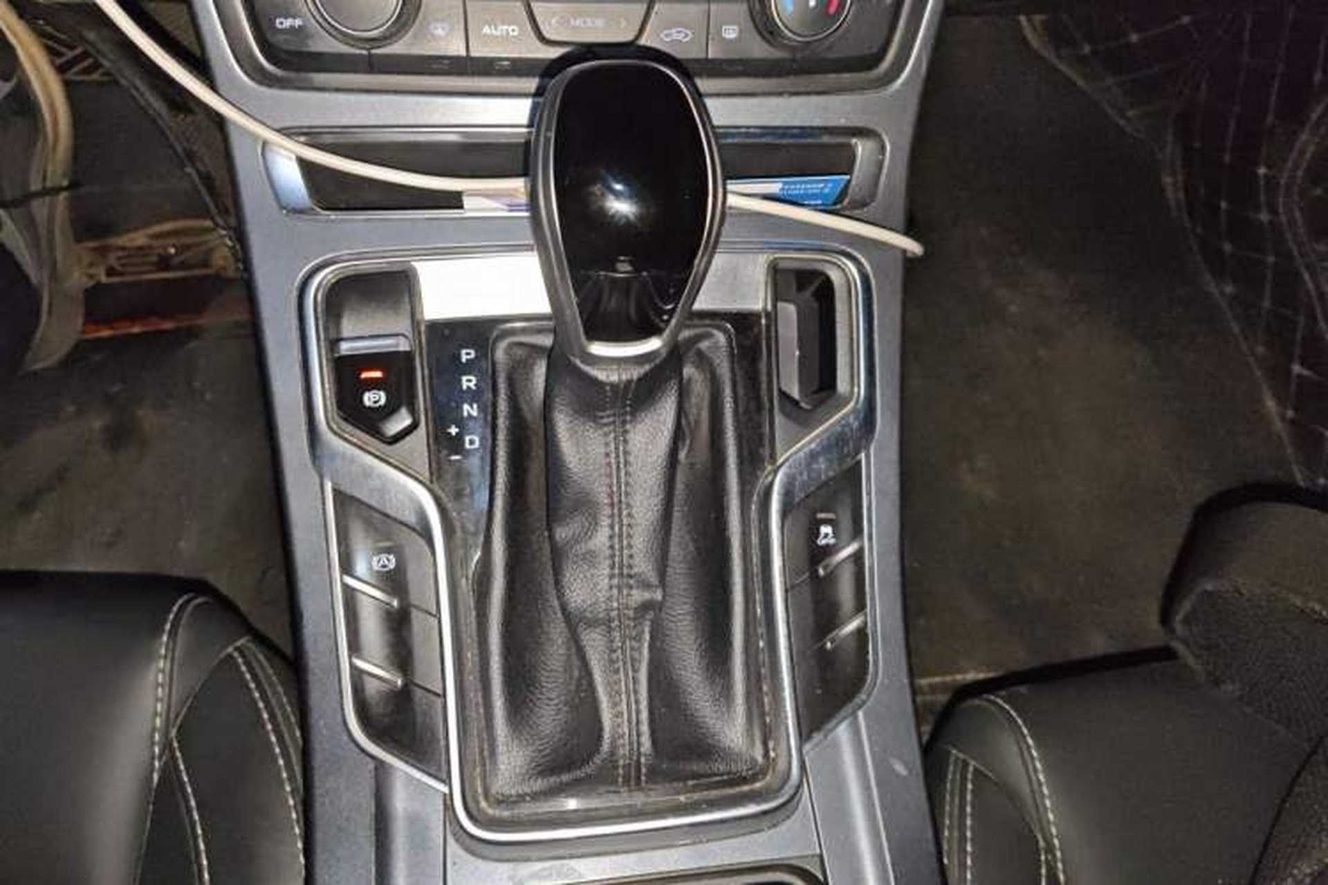 Used Geely Auto Emgrand 2018 1.5L CVT Upward Connect Edition Gear Lever