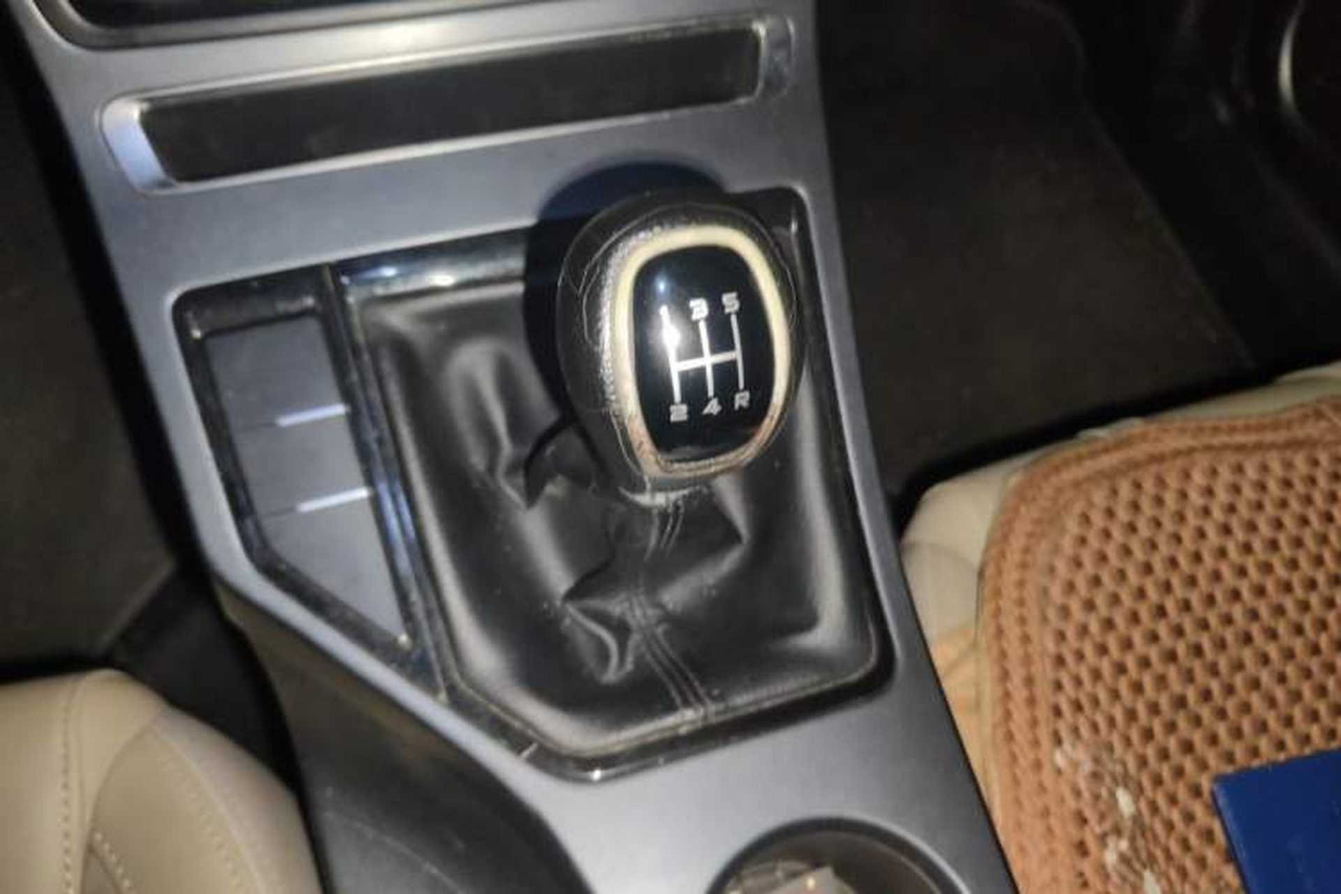 Used Geely Auto Emgrand 2018 1.5L Manual Luxury Model Gear Lever