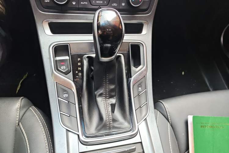 Used Geely Auto Emgrand 2018 1.5L CVT Upward Connect Edition Gear Lever