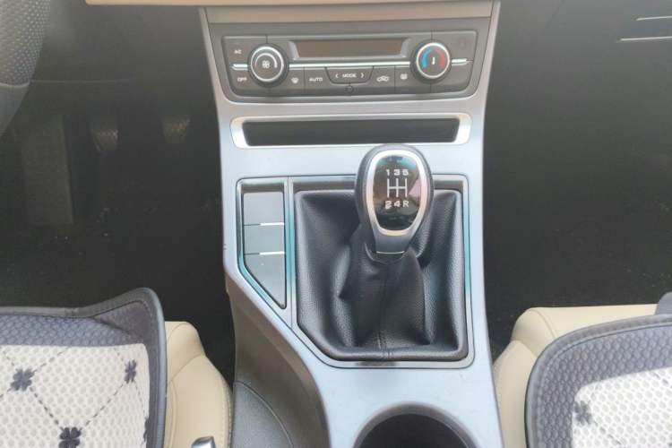 Used Geely Auto Emgrand 2018 1.5L Manual Luxury Model Gear Lever