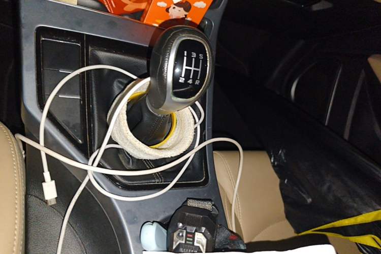 Used Geely Auto Emgrand 2018 1.5L Manual Luxury Model Gear Lever