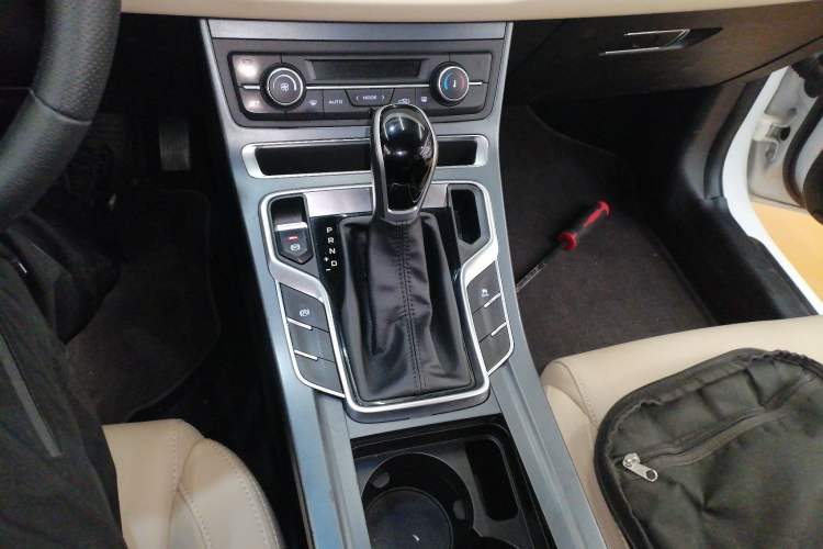 Used Geely Auto Emgrand 2018 1.5L CVT Luxury Model Gear Lever