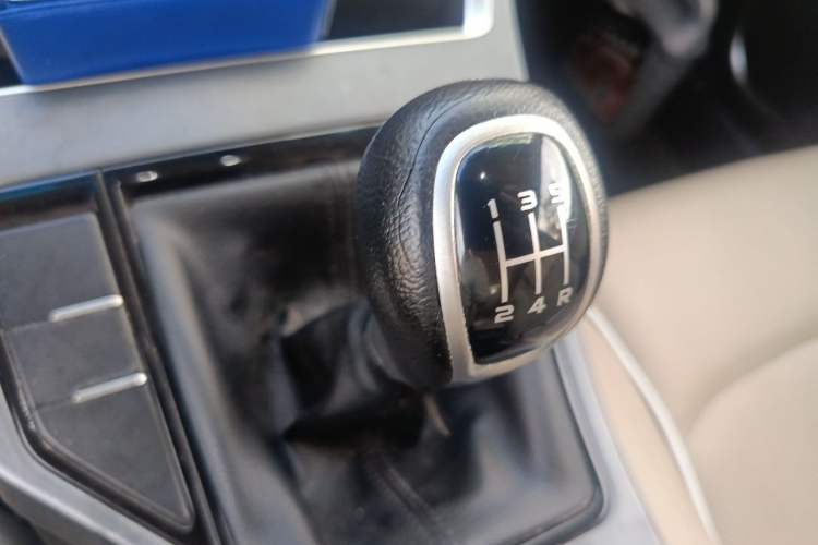 Used Geely Auto Emgrand 2018 1.5L Manual Luxury Model Gear Lever