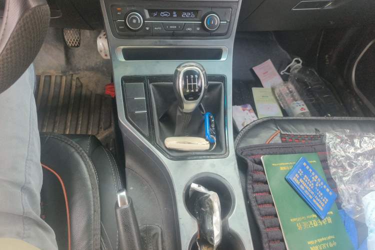 Used Geely Auto Emgrand 2018 1.5L Manual Upward Connect Edition Gear Lever