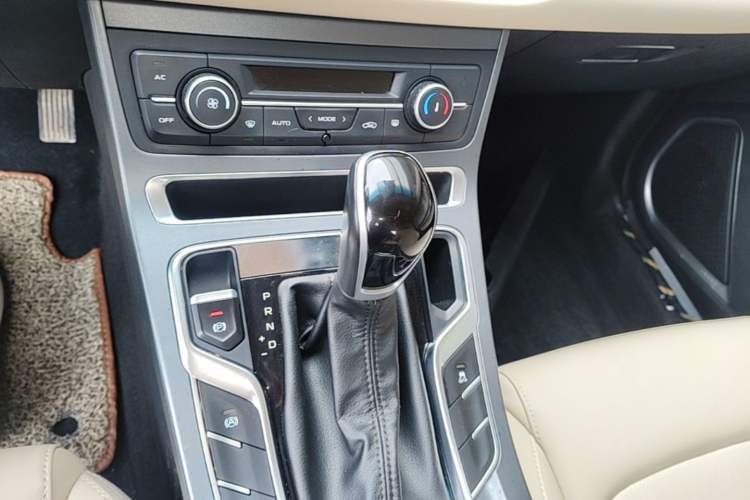Used Geely Auto Emgrand 2018 1.5L CVT Luxury Model Gear Lever