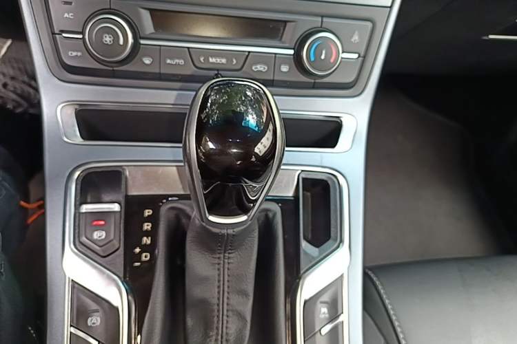 Used Geely Auto Emgrand 2018 1.5L CVT Upward Connect Edition Gear Lever