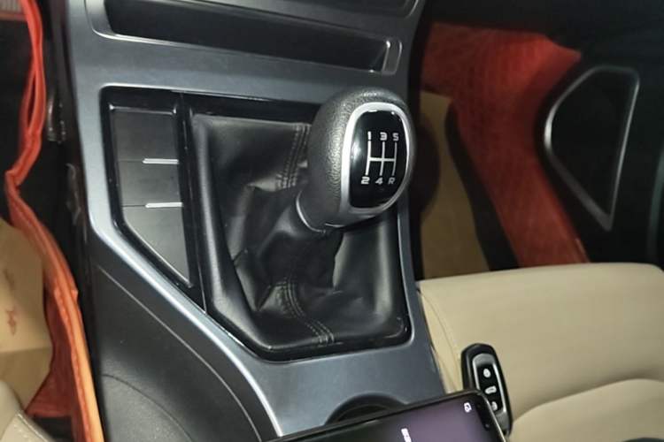 Used Geely Auto Emgrand 2018 1.5L Manual Luxury Model Gear Lever