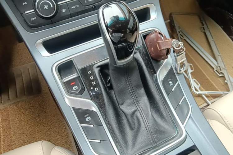 Used Geely Auto Emgrand 2018 1.5L CVT Luxury Model Gear Lever