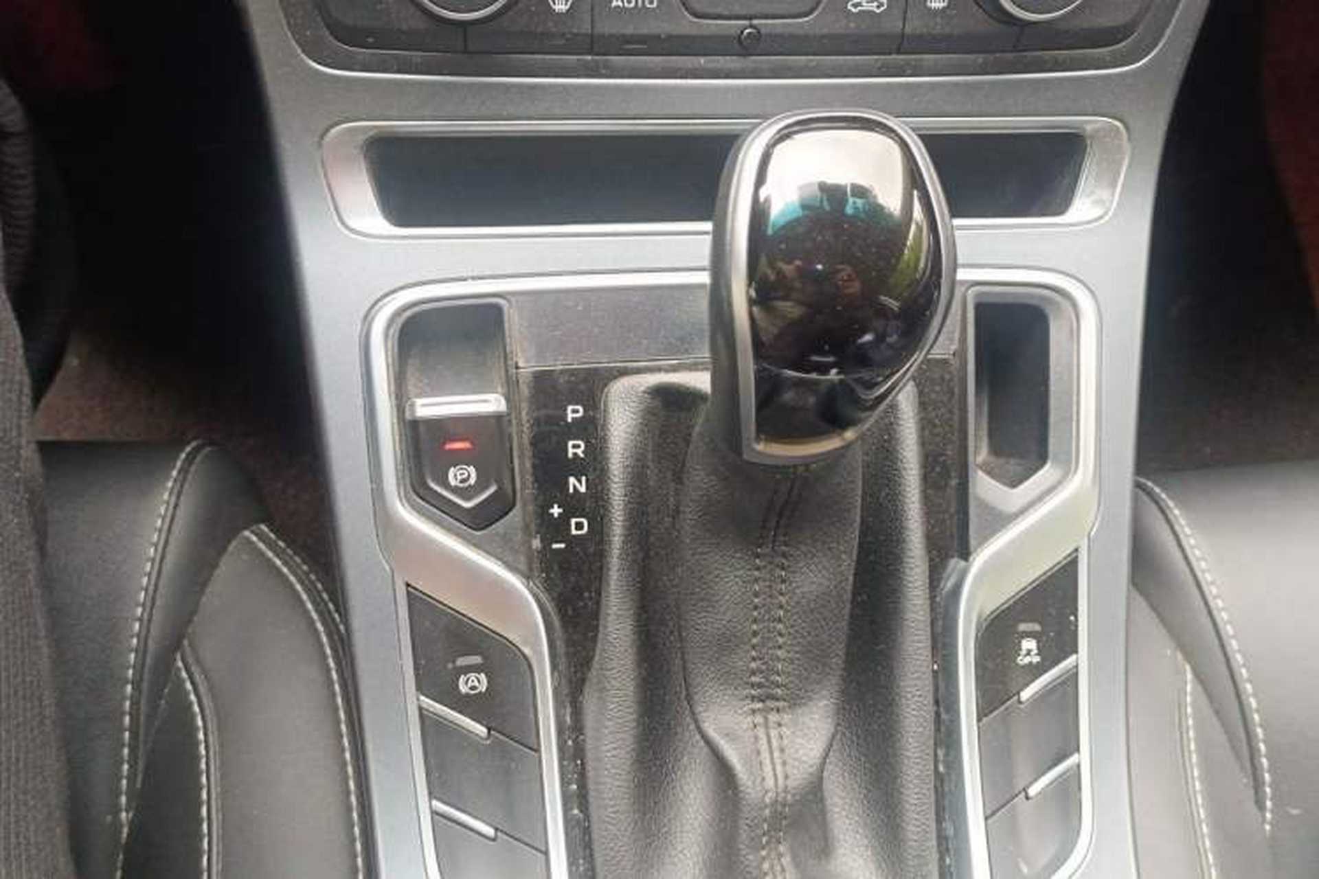 Used Geely Auto Emgrand 2018 1.5L CVT Upward Connect Edition Gear Lever