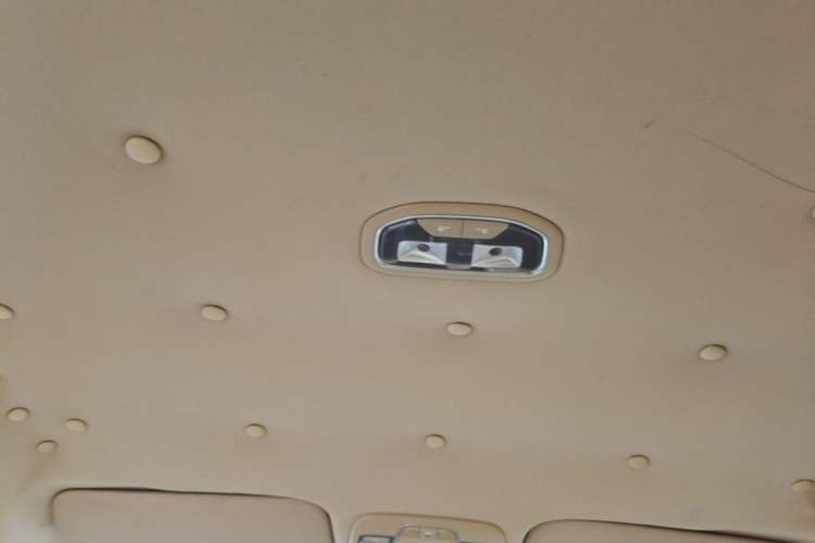 Used Geely Auto Emgrand 2018 1.5L CVT Luxury Model Headliner