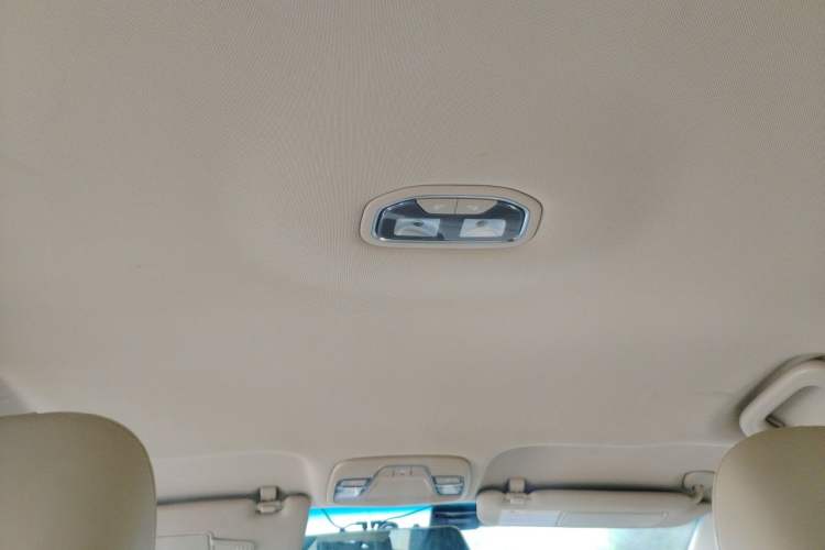 Used Geely Auto Emgrand 2018 1.5L Manual Fashion Model Headliner