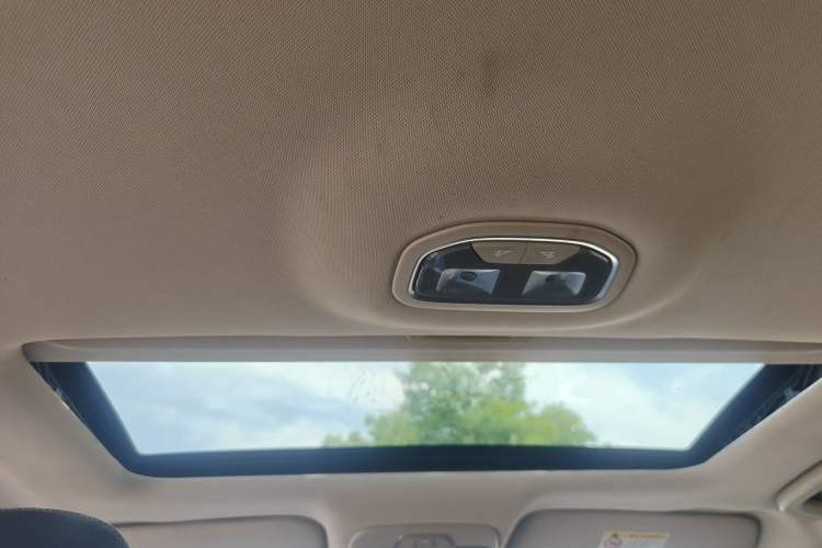 Used Geely Auto Emgrand 2018 1.5L CVT Upward Connect Edition Headliner
