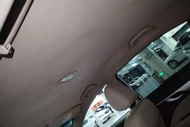 Used Geely Auto Emgrand 2018 1.5L CVT Luxury Model Headliner