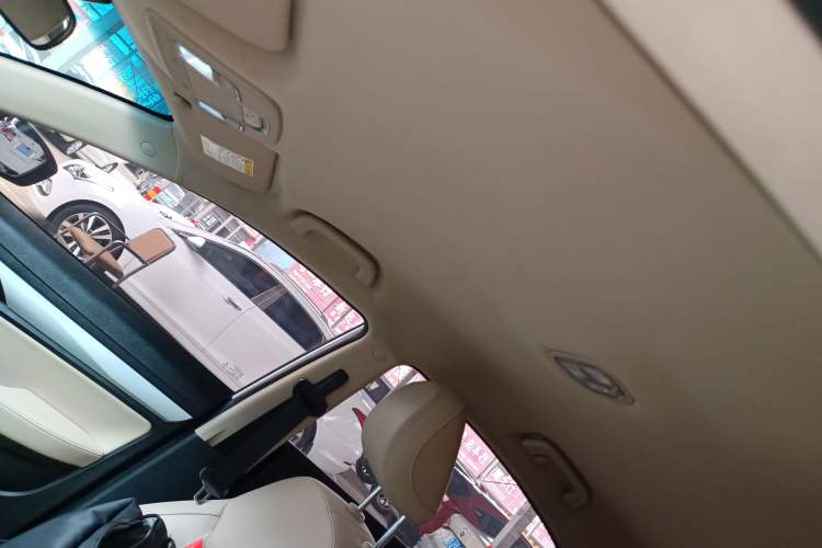Used Geely Auto Emgrand 2018 1.5L Manual Luxury Model Headliner