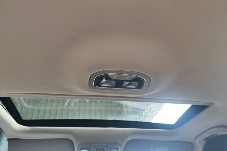 Used Geely Auto Emgrand 2018 1.5L CVT Upward Connect Edition Headliner