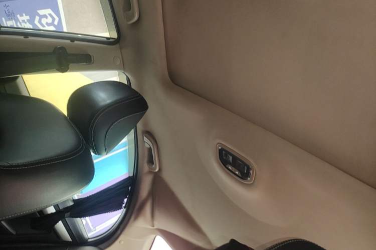 Used Geely Auto Emgrand 2018 1.5L CVT Upward Connect Edition Headliner