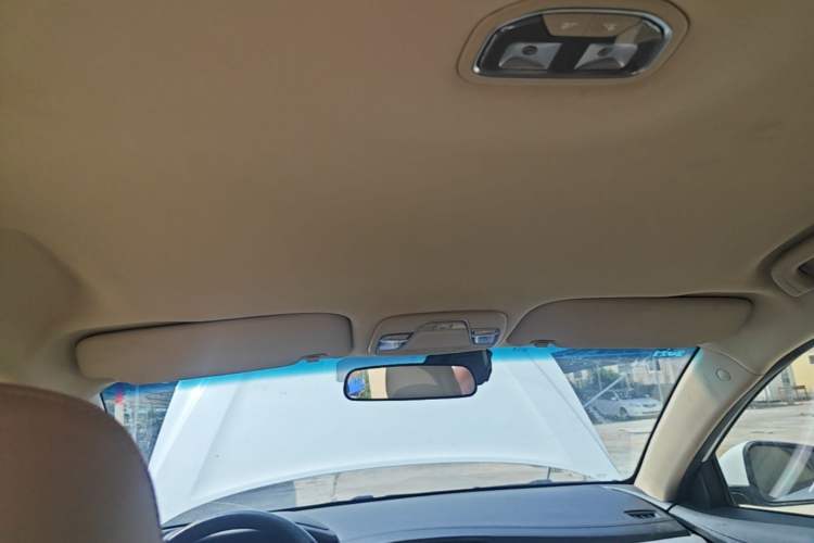Used Geely Auto Emgrand 2018 1.5L CVT Luxury Model Headliner