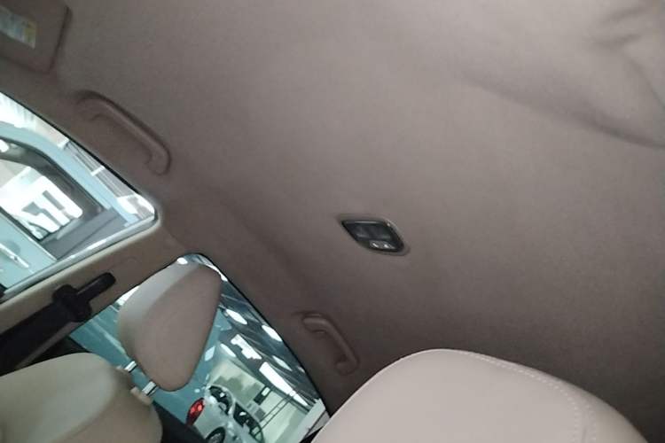 Used Geely Auto Emgrand 2018 1.5L CVT Luxury Model Headliner