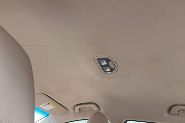 Used Geely Auto Emgrand 2018 1.5L Manual Luxury Model Headliner
