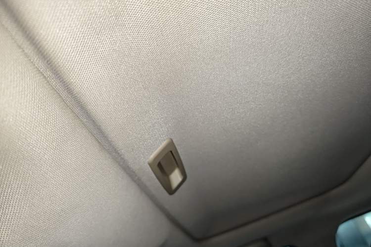 Used Geely Auto Emgrand 2018 1.5L CVT Upward Connect Edition Headliner