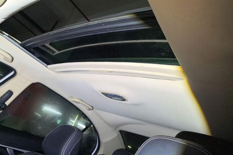 Used Geely Auto Emgrand 2018 1.5L CVT Upward Connect Edition Headliner