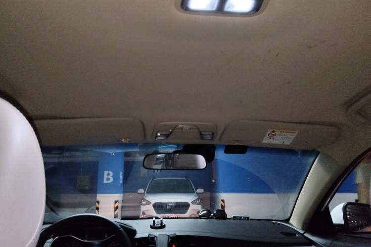 Used Geely Auto Emgrand 2018 1.5L Manual Luxury Model Headliner