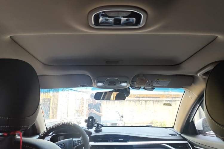 Used Geely Auto Emgrand 2018 1.5L CVT Upward Connect Edition Headliner