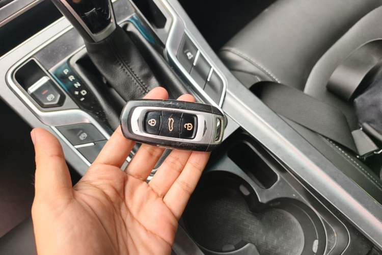 Used Geely Auto Emgrand 2018 1.5L CVT Upward Connect Edition Interior 1