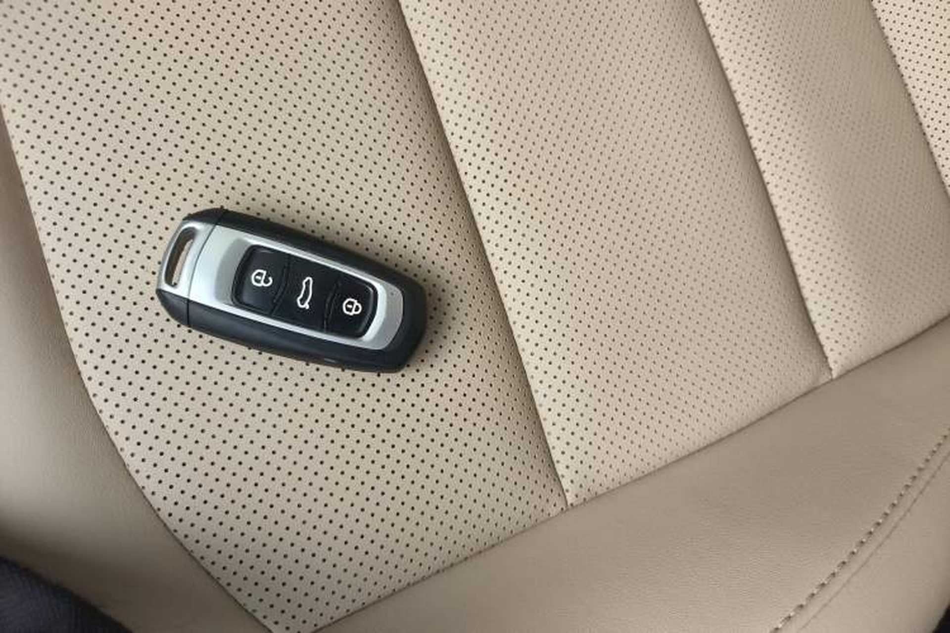 Used Geely Auto Emgrand 2018 1.5L Manual Luxury Model Interior 1