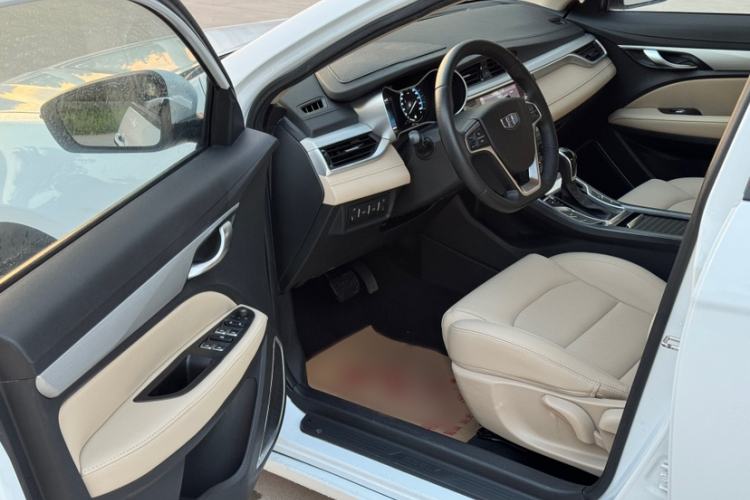 Used Geely Auto Emgrand 2018 1.5L CVT Luxury Model Interior 1