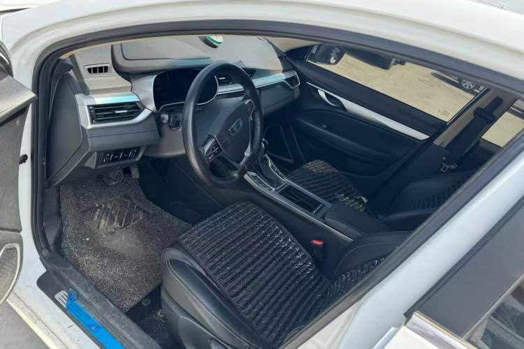 Used Geely Auto Emgrand 2018 1.5L CVT Upward Connect Edition Interior 1