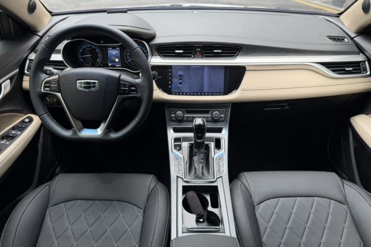 Used Geely Auto Emgrand 2018 1.5L CVT Luxury Model Interior 11