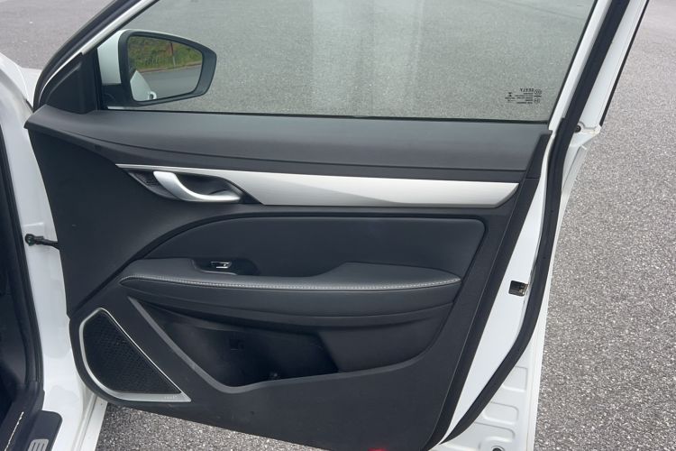 Used Geely Auto Emgrand 2018 1.5L CVT Upward Connect Edition Interior 12