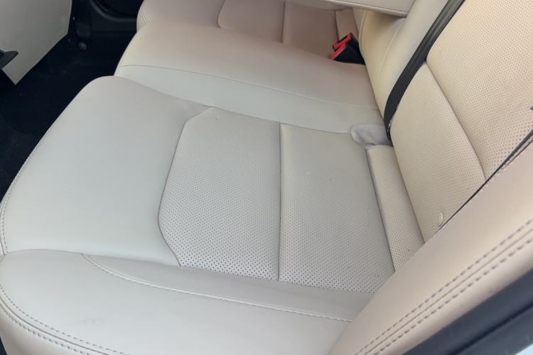 Used Geely Auto Emgrand 2018 1.5L Manual Luxury Model Interior 2