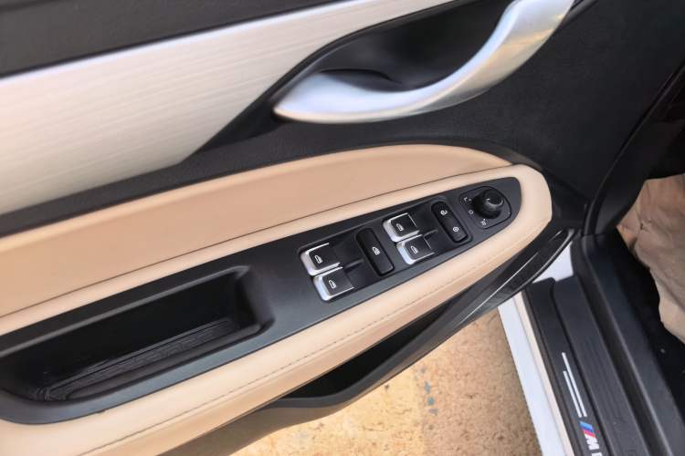 Used Geely Auto Emgrand 2018 1.5L Manual Luxury Model Interior 3