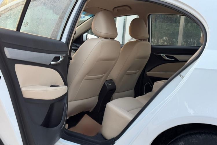 Used Geely Auto Emgrand 2018 1.5L CVT Luxury Model Interior 3