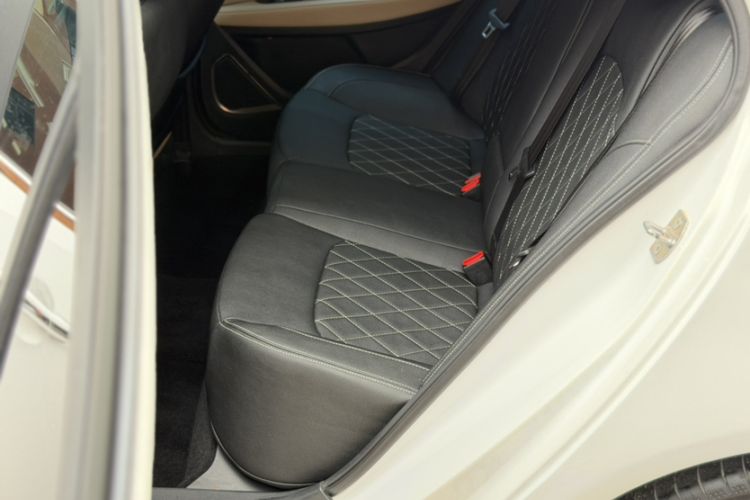 Used Geely Auto Emgrand 2018 1.5L CVT Luxury Model Interior 3