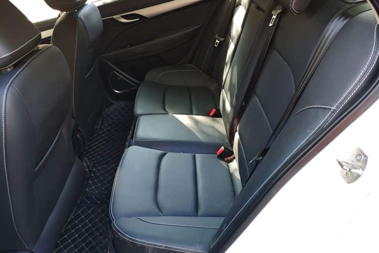 Used Geely Auto Emgrand 2018 1.5L Manual Upward Connect Edition Interior 4