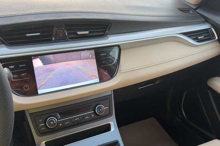 Used Geely Auto Emgrand 2018 1.5L Manual Luxury Model Interior 4