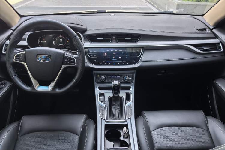 Used Geely Auto Emgrand 2018 1.5L CVT Upward Connect Edition Interior 5